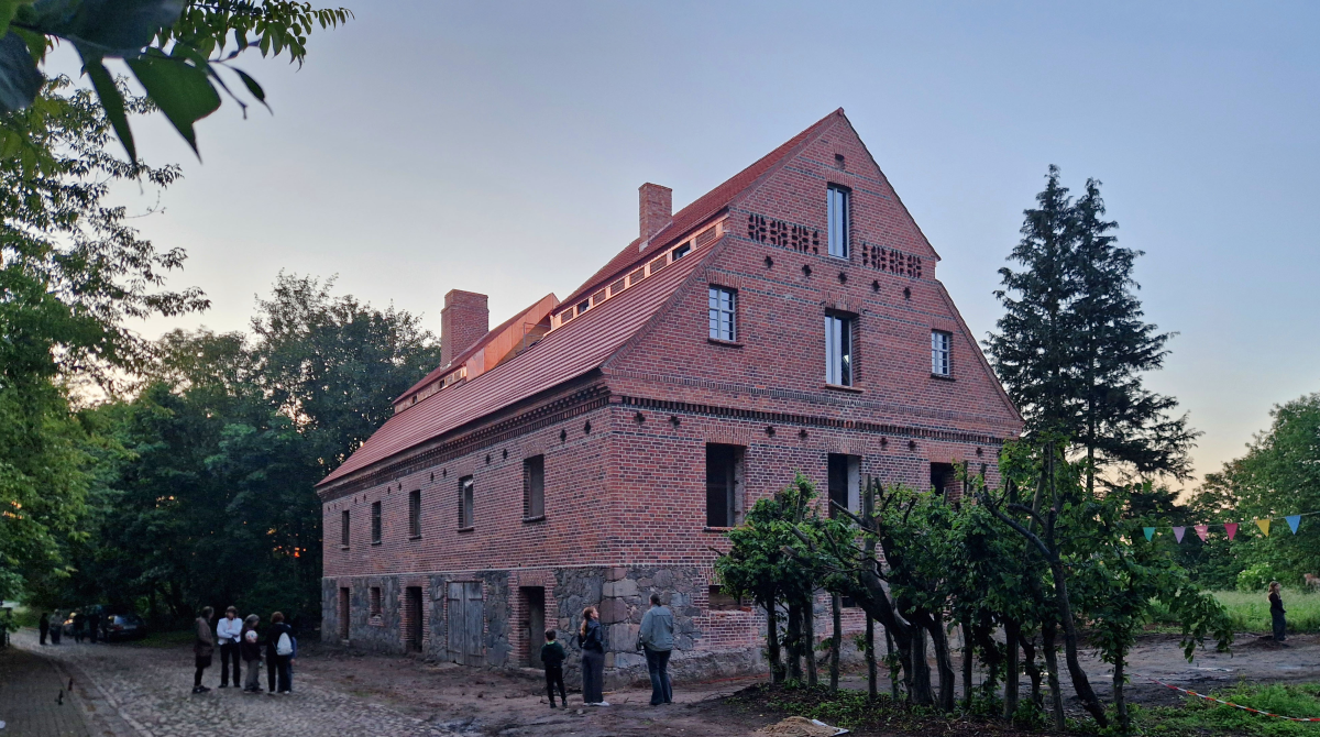 Ansicht des Gebäudes Juli 2026